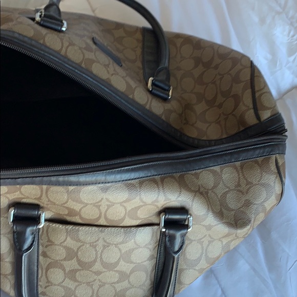 Coach Duffel Bag - Comes with matching wallet - Picture 5 of 8